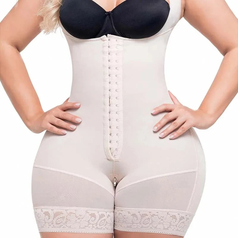 Cinta Modeladora com fechamento frontal